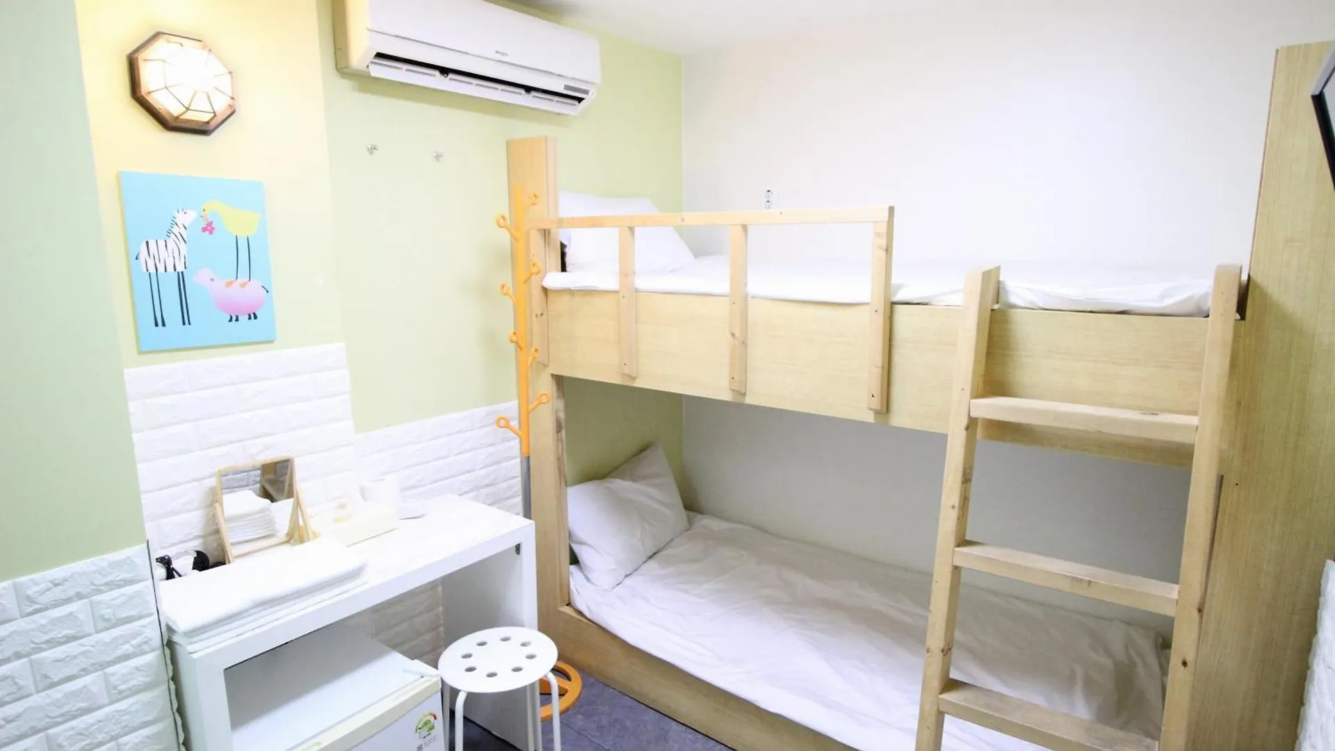 Hotel Golden Park Myeongdong Seúl